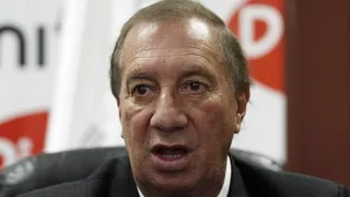 Salud de Carlos Bilardo es motivo de preocupación en el fútbol argentino