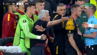 El encontrón de Mourinho con Joan Jordán en los minutos finales entre Roma y Sevilla