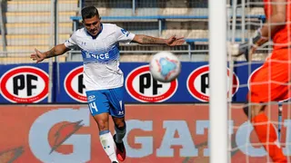 Universidad Católica quiere mantenerse en la cima del torneo en una difícil visita a Everton