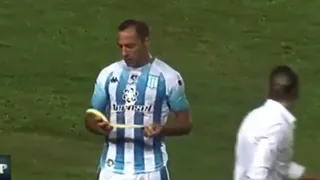 Ex Independiente criticó a Marcelo Díaz por episodio del plátano: Vendió humo como loco