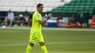 Claudio Bravo aceleró su recuperación para jugar por Betis ante FC Barcelona