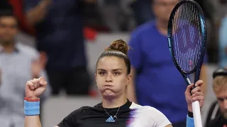WTA Finals: Sabalenka avanzó a semifinales y Sakkari eliminó a Jabeur
