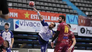 Esteban Salinas resaltó entre los chilenos que juegan en el exterior