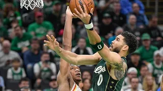 Boston Celtics comenzó los playoffs de la NBA con paliza a Atlanta Hawks