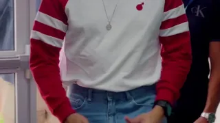 Sebastián Yatra sorprendió jugando al emboque en conferencia de prensa de Santiago 2023