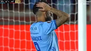 El travesaño evitó el empate de Ronnie Fernández para Bolívar contra Inter en la Libertadores