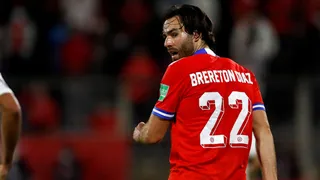 Prensa inglesa enloqueció con Brereton: Defender a Chile le ha dado superpoderes