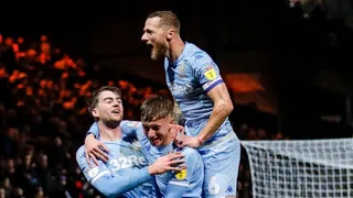 Leeds United de Marcelo Bielsa se mantuvo en racha y quedó en zona de ascenso directo