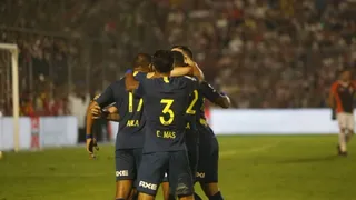 Boca aplastó a San Martín de Tucumán y se afianza en zona de clasificación a Copa Libertadores