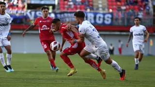 Huachipato derrotó en el epílogo a Ñublense y luchará por el título en la última fecha