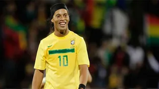 En Calama quieren contar con Ronaldinho en la inauguración del Estadio Zorros del Desierto