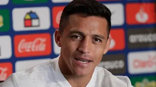 Alexis: Me quedan por jugar en Europa cinco o seis años más a gran nivel