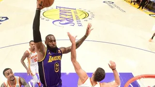 Los Angeles Lakers sumaron su cuarta victoria seguida en la NBA ante los Hawks