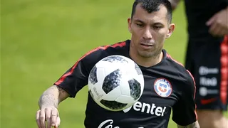 Gary Medel jugará solo ante Rumania y luego iniciará sus vacaciones