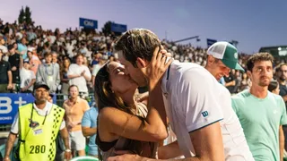 La romántica celebración de Nicolás Jarry con su esposa después del triunfazo contra Alcaraz