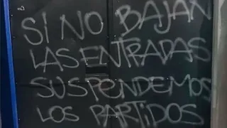 Hinchas de la U volvieron a rayar el CDA con amenazas