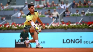Carlos Alcaraz sorteó un duro partido para seguir avanzando en el Masters de Madrid