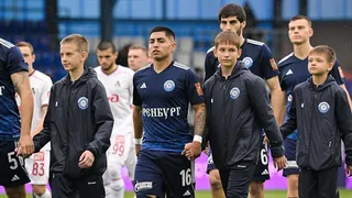 Orenburg y Jordhy Thompson quedaron con la obligación de ganar en la última fecha de la liga rusa