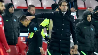 Thierry Henry y Arsene Wenger defendieron a Alexis Sánchez tras su expulsión contra Liverpool