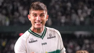Coritiba negocia el paso de Benjamín Kuscevic a Fortaleza a cambio de otro zaguero