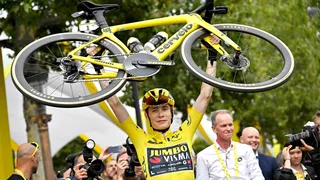 El danés Jonas Vingegaard revalidó su título de campeón en el Tour de Francia