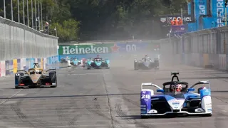 Fundador de la Fórmula E: La alcaldesa de Santiago nos echó porque decía que el Parque O’Higgins no estaba para eso