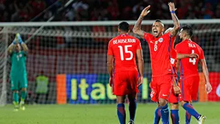 Chile superó con sufrimiento a Perú y volvió a la lucha por ir a Rusia 2018