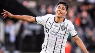 Darío Osorio sacude el mercado: deja Dinamarca y llega a la Premier League por millonaria cifra