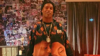 Ronaldinho homenajeó a su madre: “La única, mi reina”