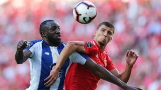 Benfica de Nicolás Castillo se impuso en el clásico de Portugal ante FC Porto
