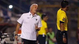 Ivo Basay se quejó por tener que jugar el viernes ante Unión La Calera: No es lo ideal