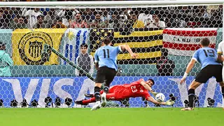 Sergio Rochet se redimió y tapó penal a Jordan Ayew