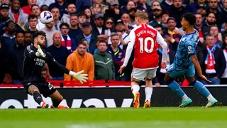 Aston Villa sorprendió y derrotó al Arsenal y pone al rojo la pelea en la Premier League