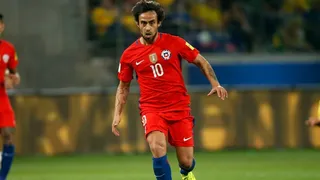 Las mejores jugadas del cumpleañero Jorge “Mago” Valdivia defendiendo a la Roja