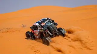 Francisco López sufrió problema mecánico y salió del podio tras la sexta etapa del Dakar