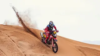 José Ignacio Cornejo acortó la brecha con los punteros en la tabla general del Dakar