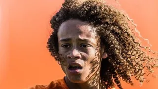 Cinco seleccionados juveniles de Países Bajos fueron sorprendidos con mujeres en la habitación