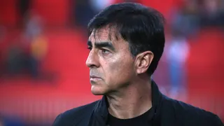 Gustavo Quinteros enfrenta complejo panorama para sumar refuerzos