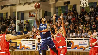 Ancud venció a domicilio a Municipal Puente Alto y sigue firme en lo más alto de la LNB