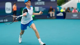 Miami Open: Jannik Sinner accedió a la final al imponerse con facilidad a Daniil Medvedev