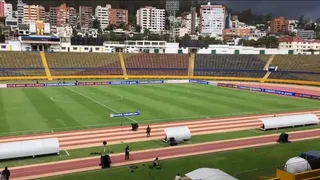 Así luce la cancha del “Atahualpa” a pocas horas del duelo entre Colo Colo y la UC de Ecuador