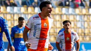 Everton no bajó los brazos y rescató un sufrido empate ante Cobresal en el Campeonato Nacional 2025