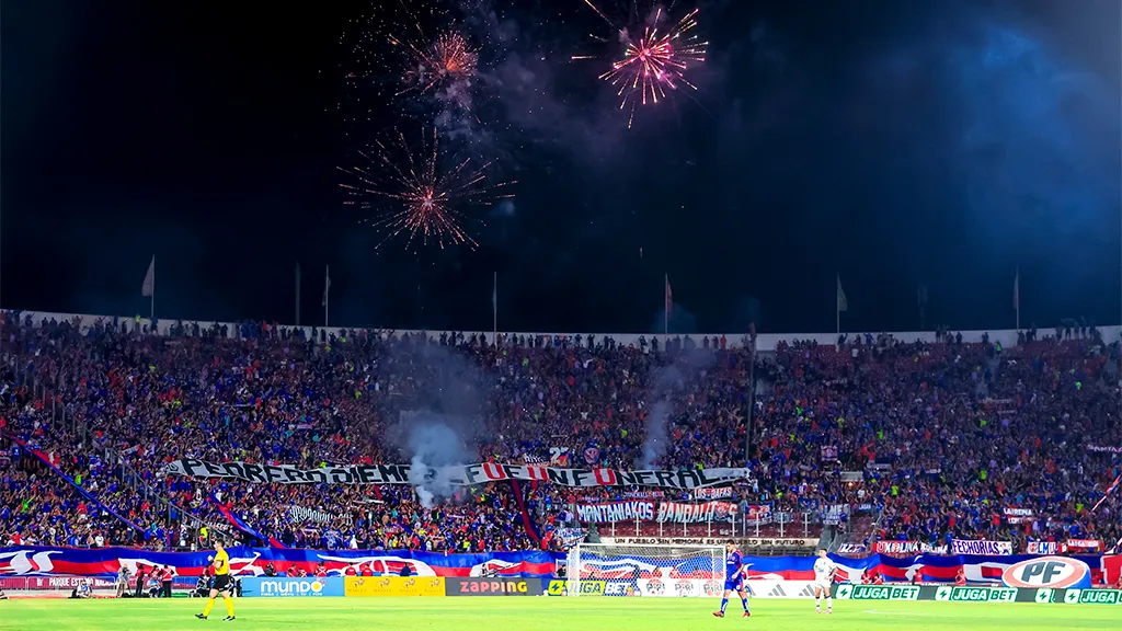 El motivo de la detención del encuentro entre la U y Limache / Photosport
