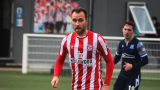 Christian Eriksen volvió al fútbol con una asistencia en su debut por Brentford