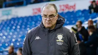 La foto de un hincha con Bielsa y su debida distancia social