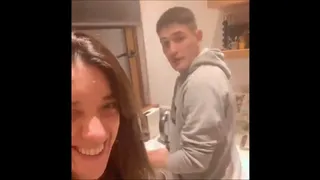 La divertida reacción de Matías Rodríguez mientras lavaba la loza