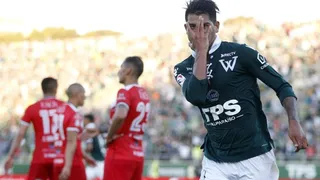 Santiago Wanderers le ganó sobre la hora a Valdivia y se adelantó en la carrera por el ascenso