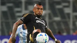 “Me dejó enfermo”: Vidal reveló su gran dolor de cabeza en el Colo Colo vs Racing