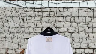 “Colo Colo 95 años”, la camiseta conmemorativa del equipo albo
