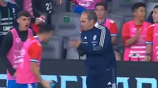 ¡Lo gritó con todo! La entusiasta reacción de Martín Lasarte con gol del empate ante México